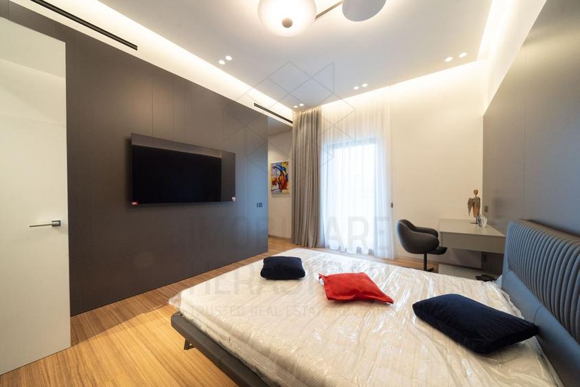 Penthouse cu 5 camere decomandat, mobilat în Băneasa