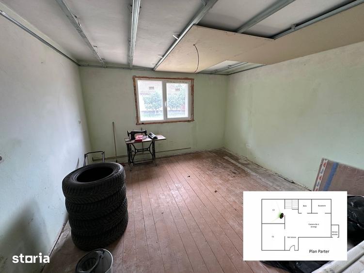 Casă cu 5 camere cu Teren 1000 Mp în Nojorid