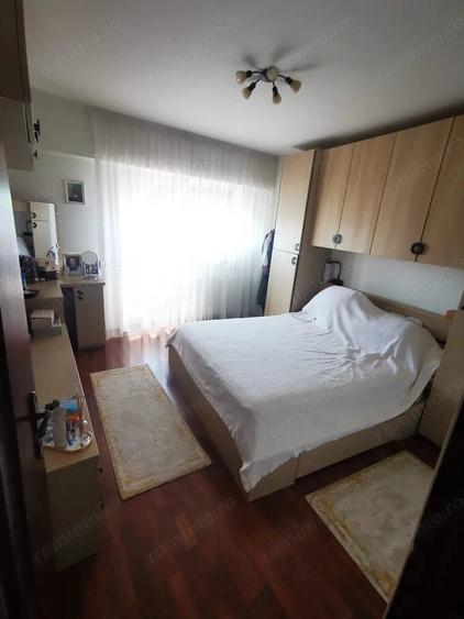 Apartament cu 3 camere decomandat în Bd. Coșbuc