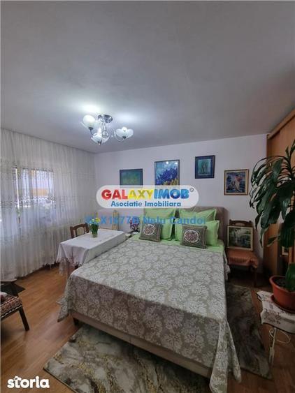 Apartament cu 3 camere decomandat în Rahova