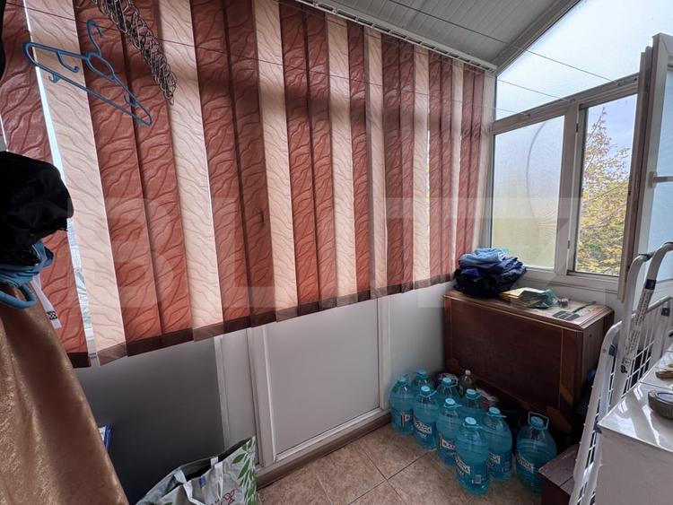 Apartament cu 2 camere semidecomandat, mobilat în Malu Roșu
