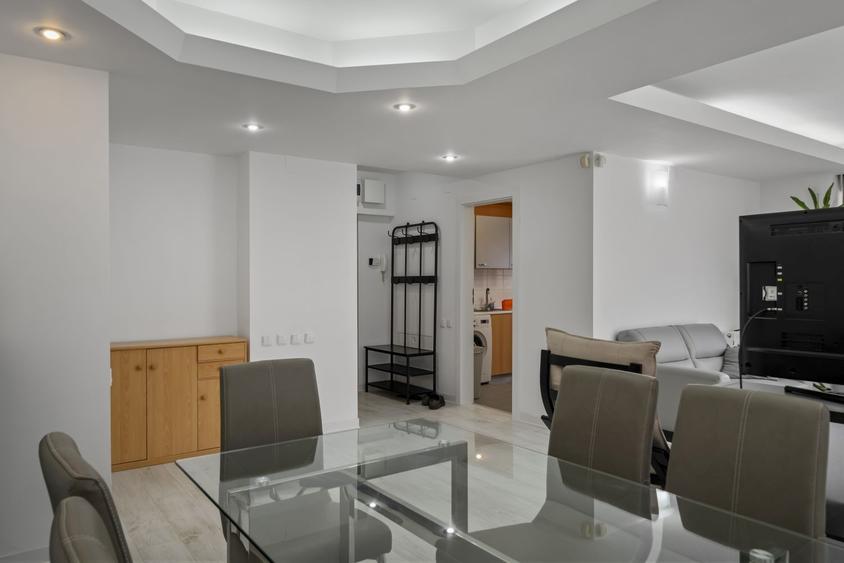 Apartament cu 4 camere în Herăstrău