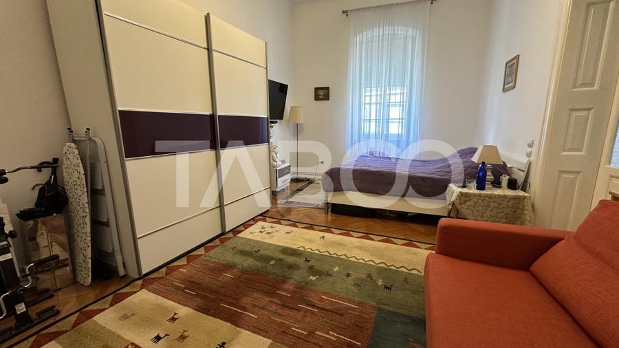 Apartament cu 2 camere semidecomandat, mobilat în Ultracentral