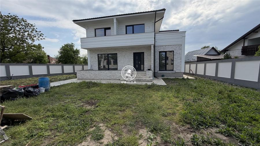 Casă cu 6 camere decomandat cu Teren 750 Mp în Aroneanu