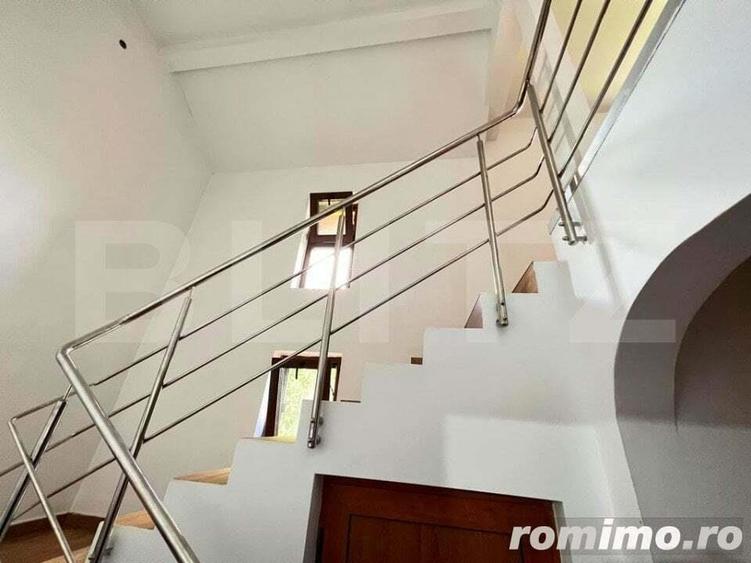 Casă cu 4 camere cu Teren 240 Mp în Galata