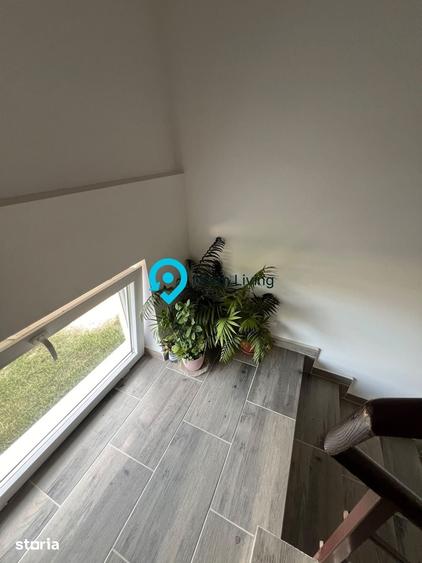Casă cu 5 camere cu Teren 330 Mp în Central