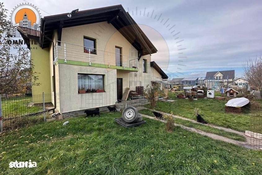 Casă cu 5 camere cu Teren 530 Mp în Stupini