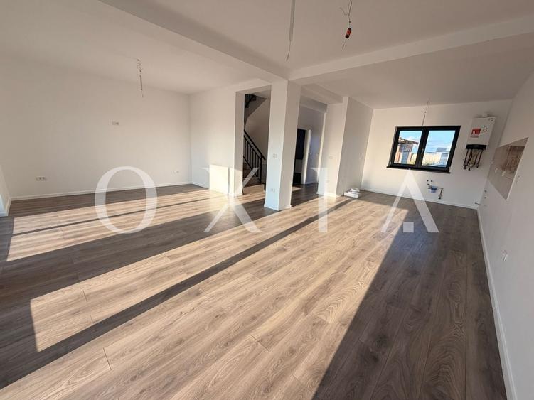 Duplex cu 4 camere cu Canalizare în Săcălaz