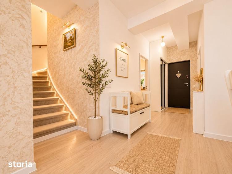 Casă cu 4 camere cu Teren 160 Mp în Palazu Mare