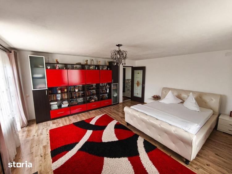 Casă cu 5 camere cu Teren 600 Mp în Ciolpani