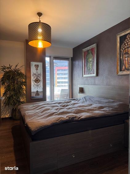 Apartament cu 2 camere, mobilat în Est
