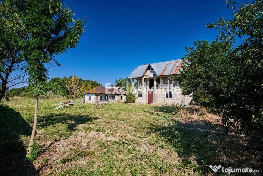 Casă cu 4 camere cu Teren 3105 Mp în Uda