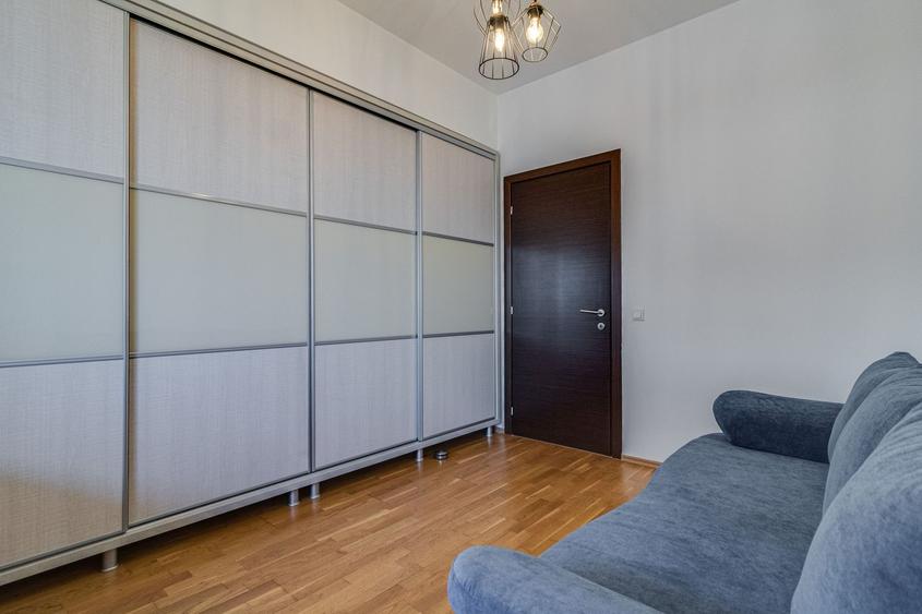 Apartament cu 3 camere decomandat, mobilat în Pipera