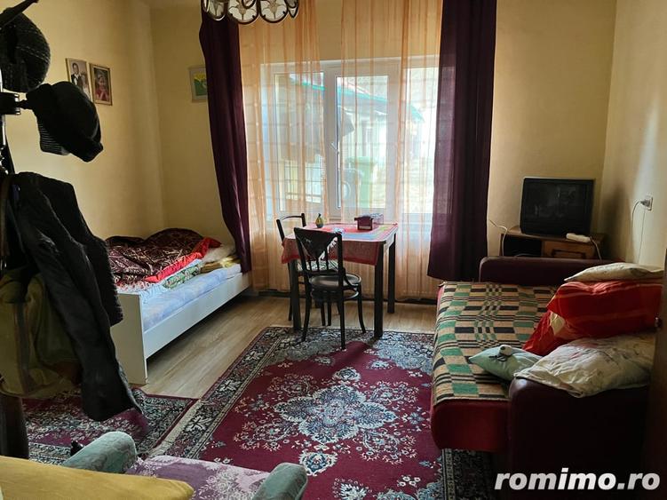 Casă cu 4 camere cu Teren 8808 Mp în Simeria Veche