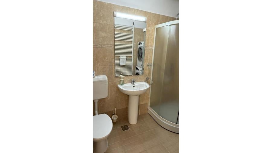 Casă individuală cu 3 camere cu Garaj în Băneasa