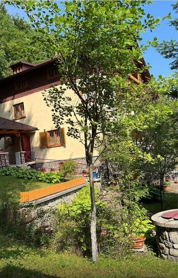Casă cu 4 camere în Valea Doftanei
