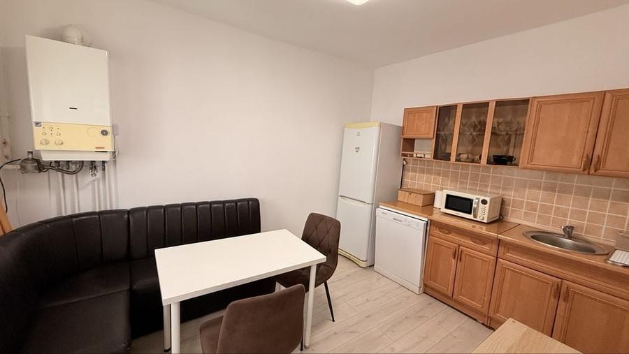Apartament cu 2 camere decomandat în Vitan