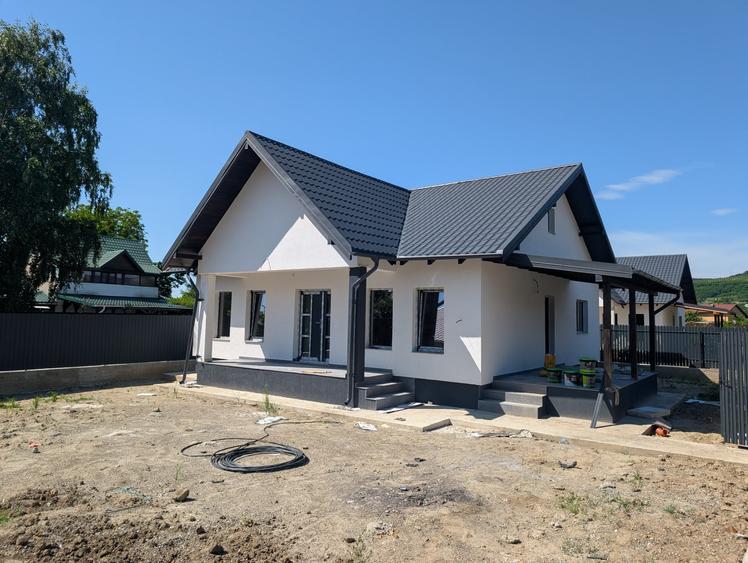Casă individuală cu 3 camere cu Teren 380 Mp în Nord