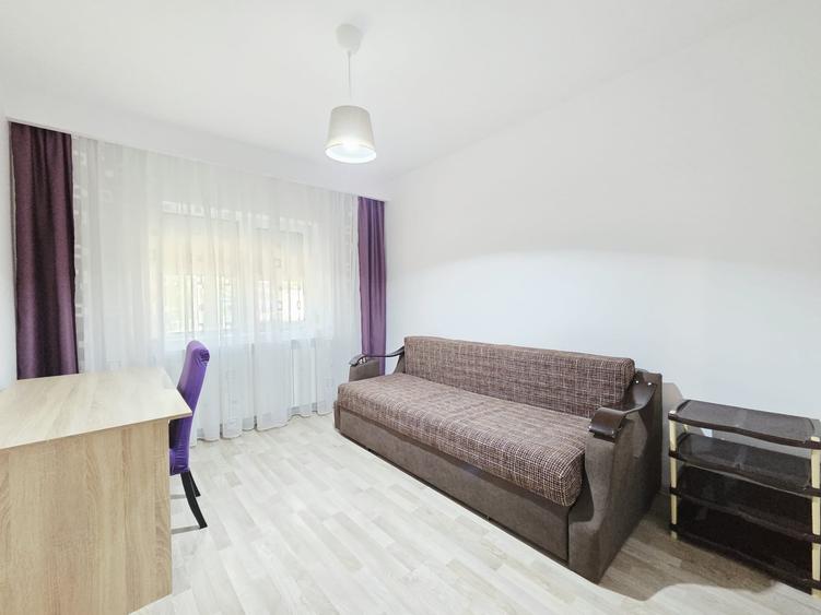 Apartament cu 3 camere decomandat în Piața Centrală