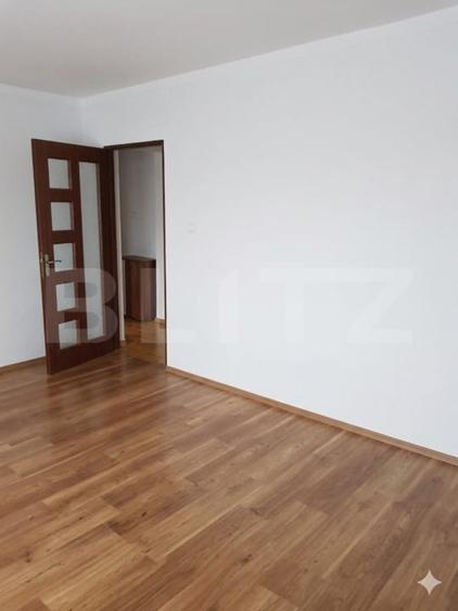 Apartament cu 3 camere decomandat în Mihai Eminescu