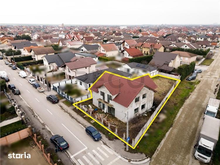 Casă cu 7 camere cu Teren 598 Mp în Sântandrei