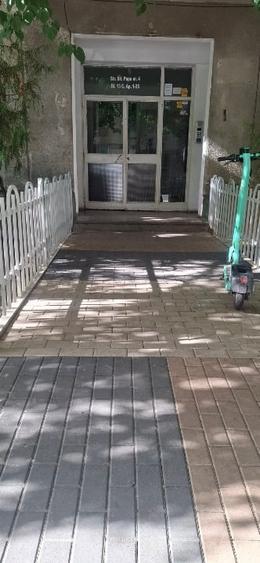 Apartament cu 3 camere decomandat, mobilat în Rahova