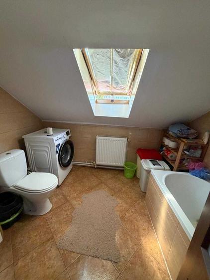 Apartament cu 4 camere decomandat în Exterior Vest