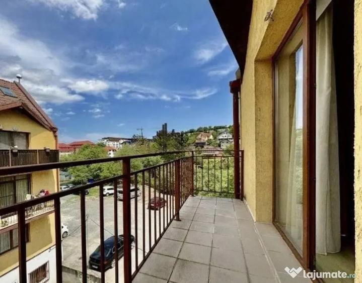 Apartament cu 3 camere semidecomandat în Câmpului