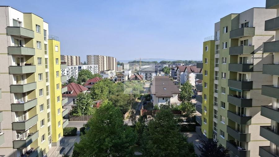 Garsonieră decomandată în Tractorul