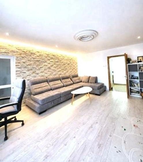 Vânzare 3 Camere 80 mp Bd. Mircea Vodă (Camera de Comerț) Centrala Bloc Monolit - 2