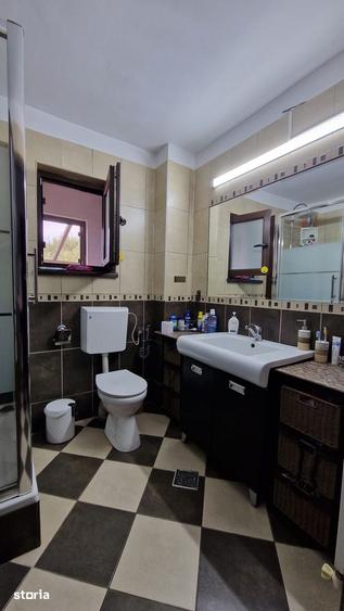 Casă cu 5 camere cu Teren 477.53 Mp în Berceni