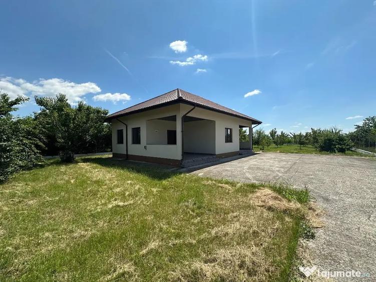 Casă cu 2 camere cu Teren 7310 Mp în Bechinești
