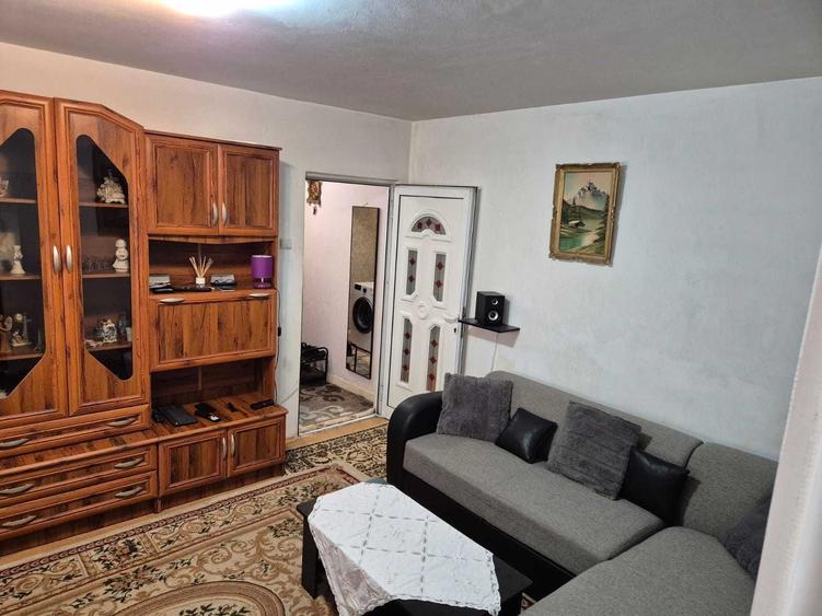 Apartament cu 2 camere nedecomandat în Central