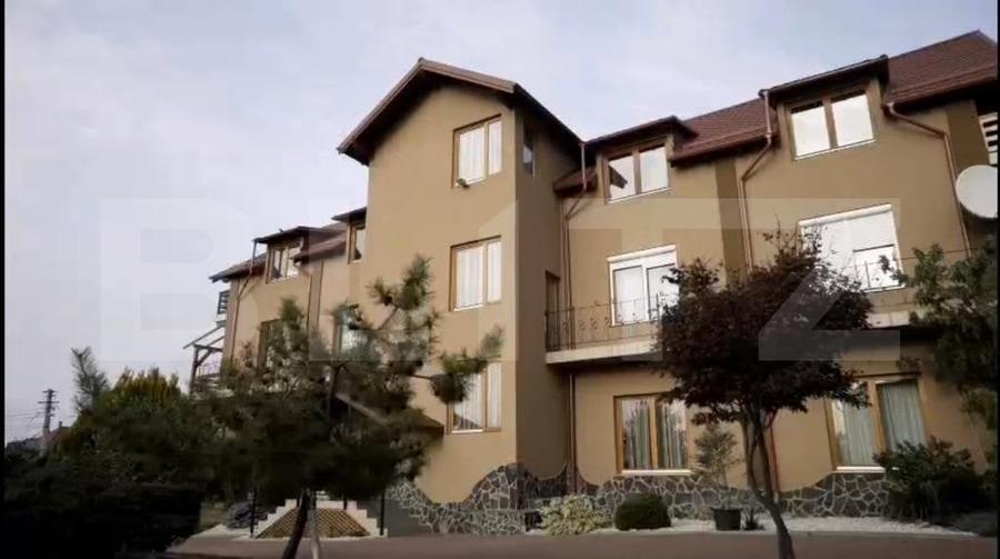 Casă individuală cu 12 camere cu Garaj în Reghin