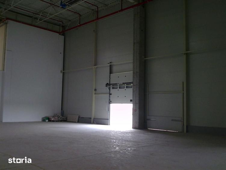 Spațiu comercial, de 4,000 mp, în Central
