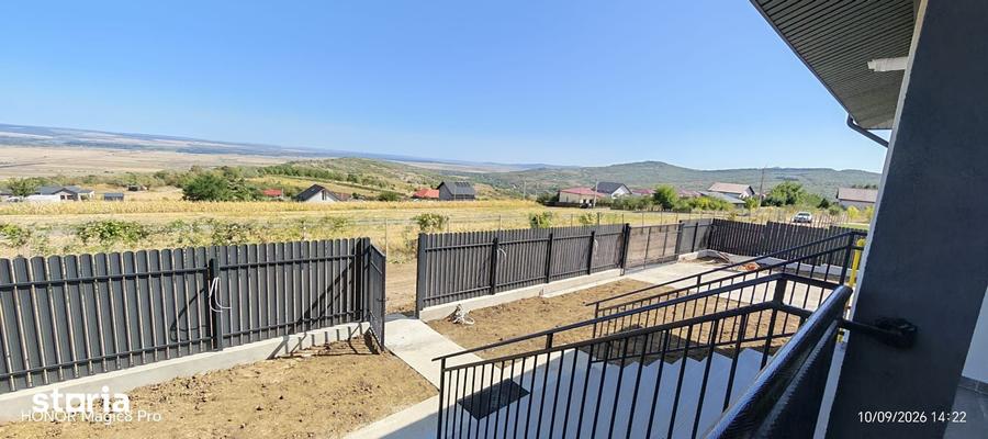 Casă cu 3 camere cu Teren 650 Mp în Tomești