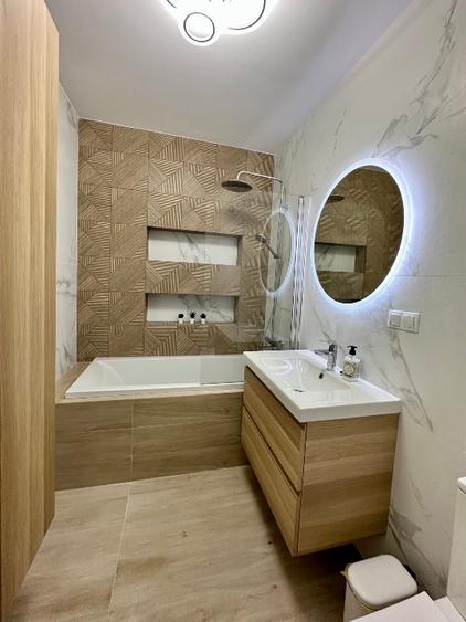 Apartament cu 3 camere decomandat, mobilat în Florești