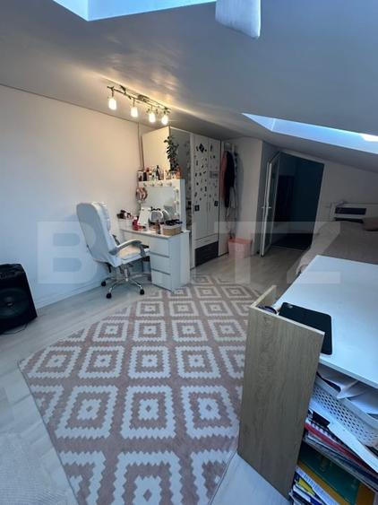 Apartament cu 4 camere decomandat, mobilat în Plopilor