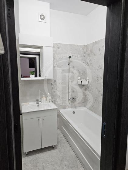 Apartament cu 2 camere semidecomandat în Titan