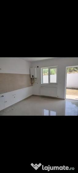 Casă cu 3 camere în Vișani