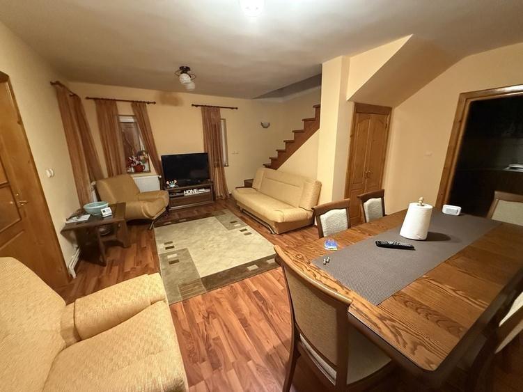 Casă cu 4 camere în Exterior Vest