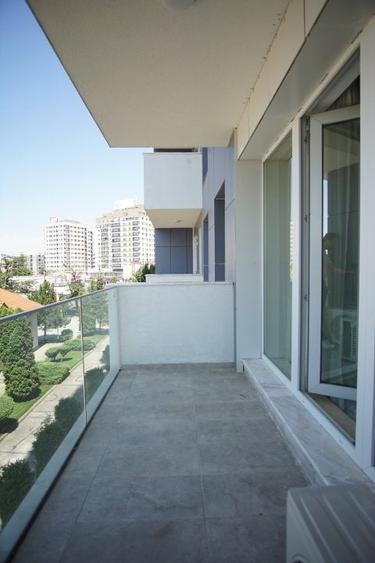 Apartament cu 3 camere decomandat, mobilat în Mihai Bravu