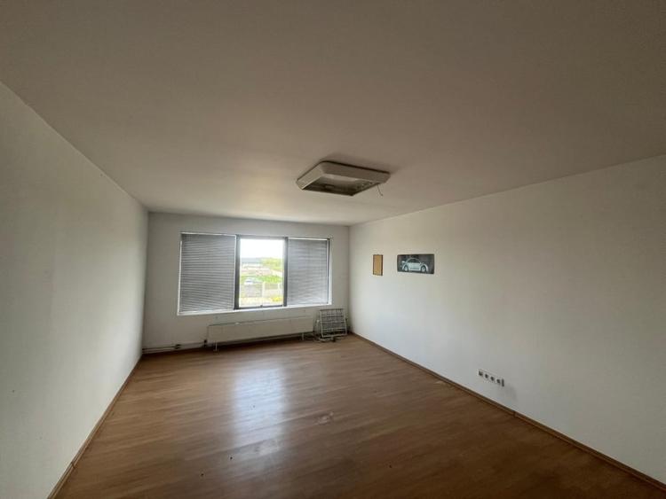 Spațiu comercial, de 564 mp, în Aeroport