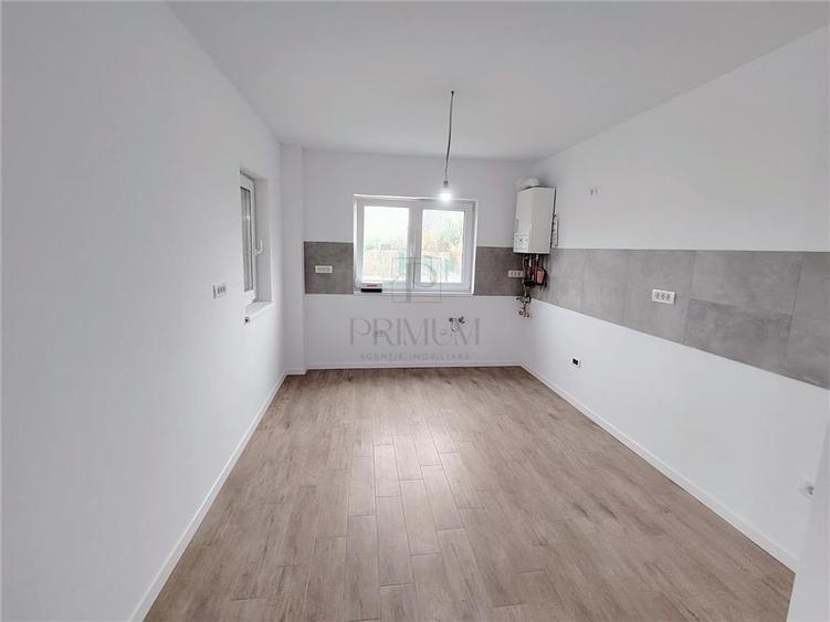 Duplex cu 4 camere cu Canalizare în Moșnița Nouă