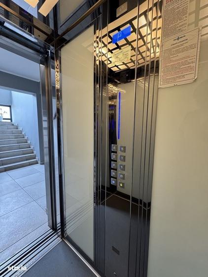 Apartament cu 2 camere decomandat în Casa de Cultură