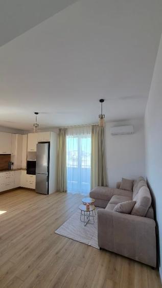 Apartament cu 2 camere semidecomandat, mobilat în Giroc