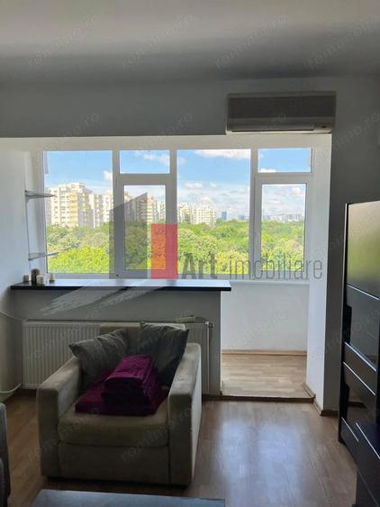 Apartament cu 3 camere decomandat în Colentina