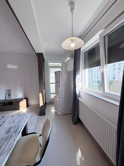 Apartament cu 2 camere semidecomandat în Militari