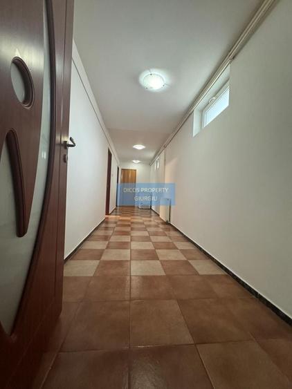 Casă individuală cu 3 camere cu Canalizare în Periferie