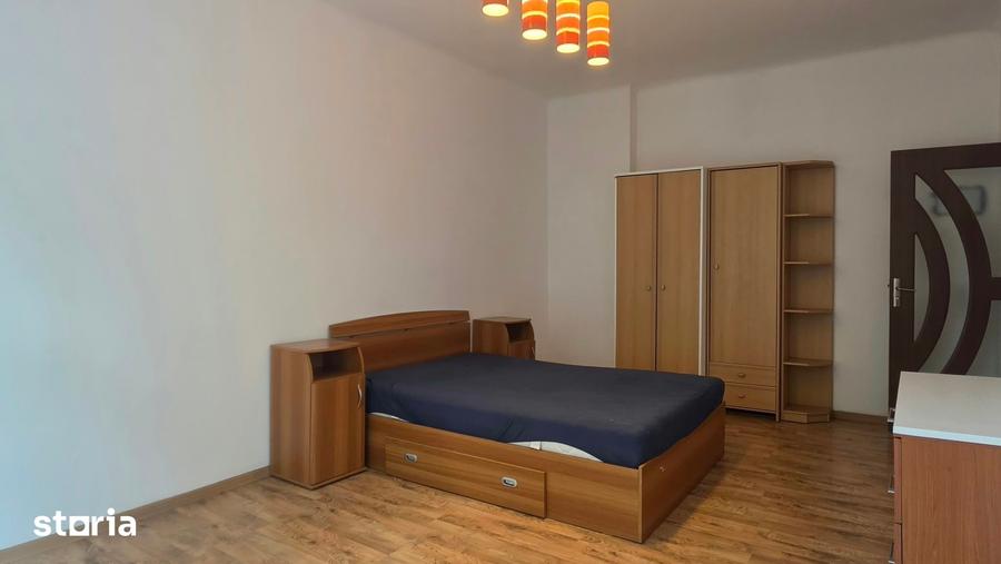 Garsonieră decomandată în Valea Cetății